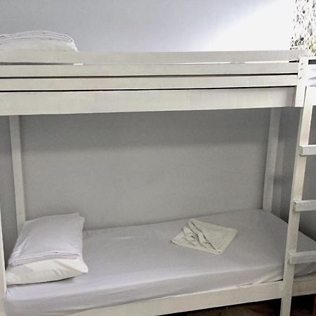 Ziet Hotel Mambajao Værelse billede