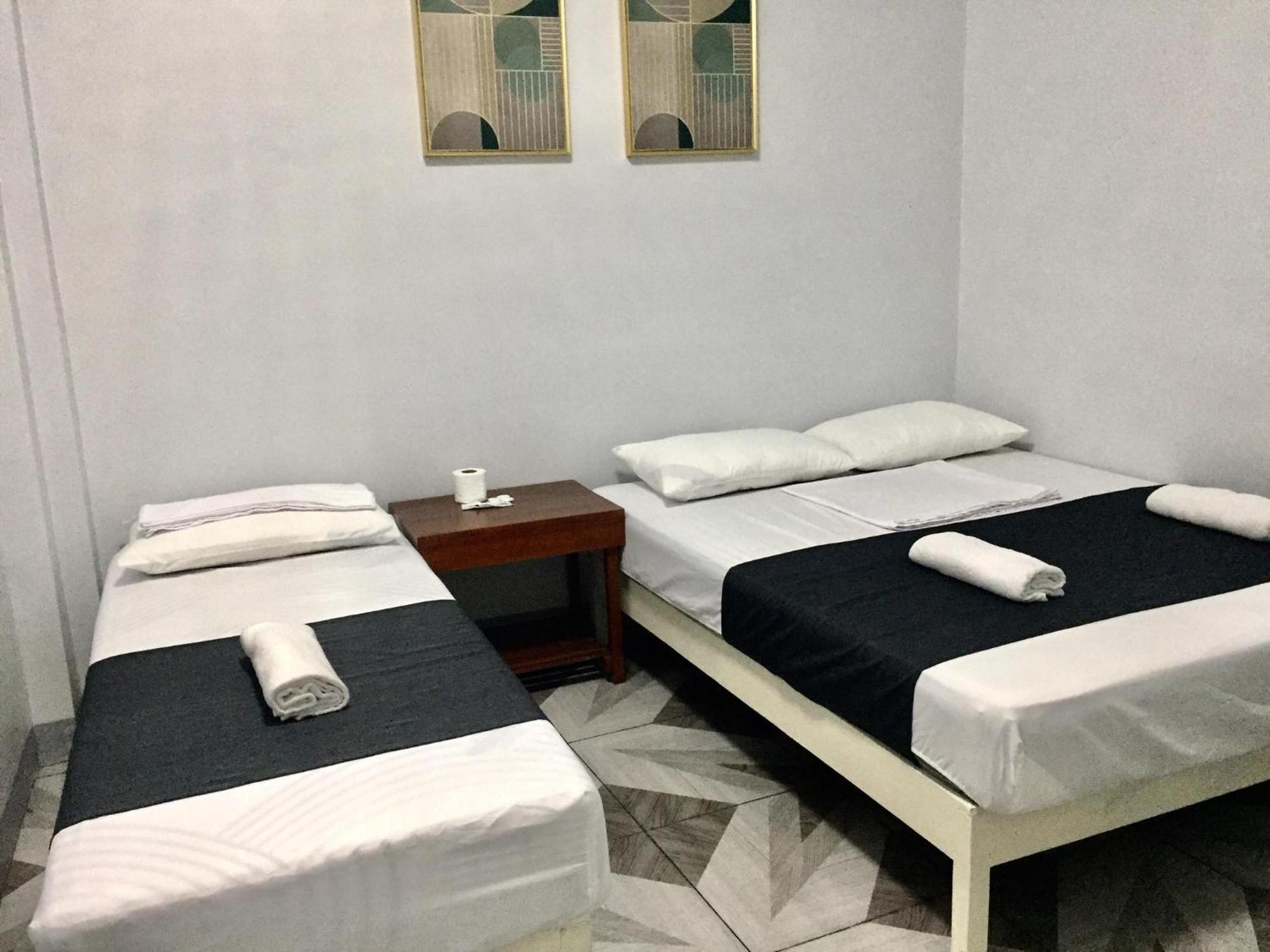 Ziet Hotel Mambajao Værelse billede